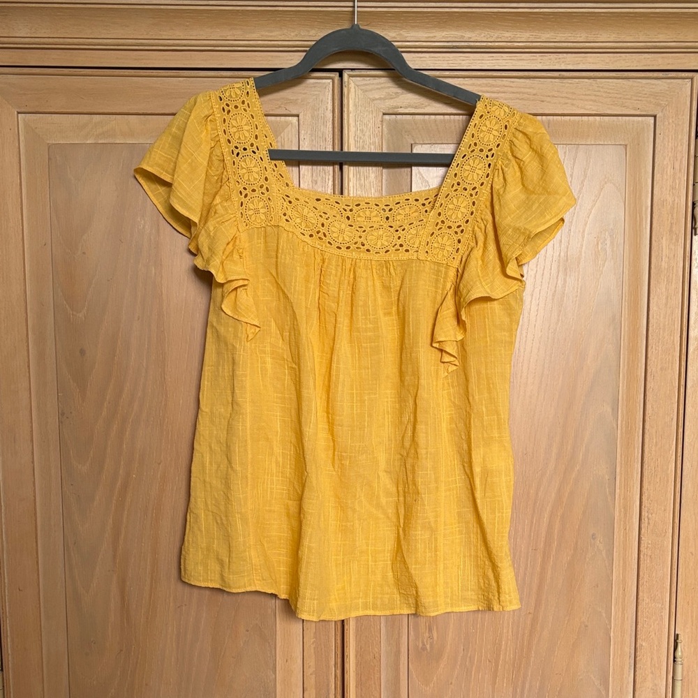 Max Studio Sunlit Ruffle Top - Picture 3 of 3